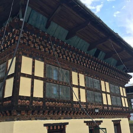 Ama'S Village Lodge Паро Екстериор снимка