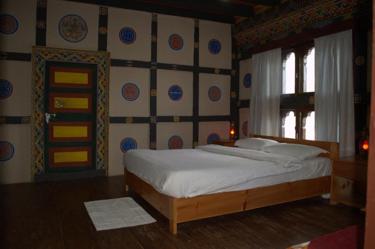 Ama'S Village Lodge Паро Екстериор снимка