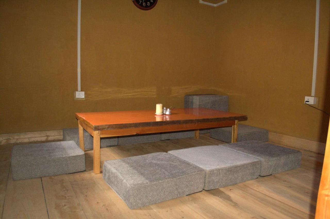 Ama'S Village Lodge Паро Екстериор снимка