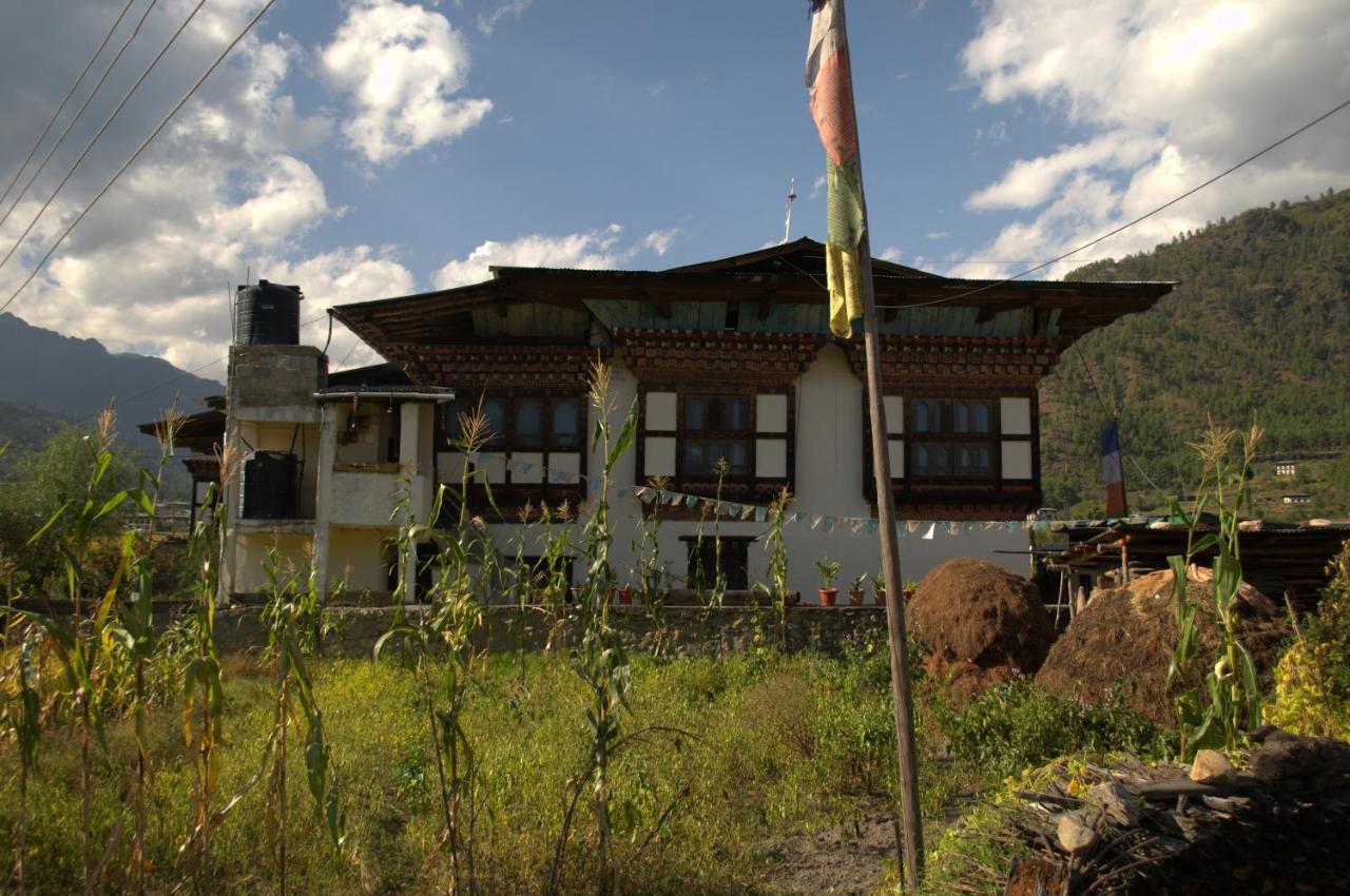 Ama'S Village Lodge Паро Екстериор снимка