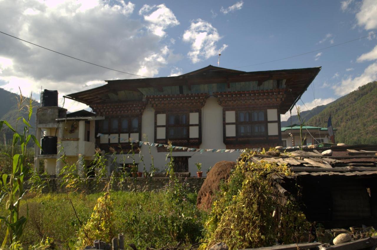 Ama'S Village Lodge Паро Екстериор снимка